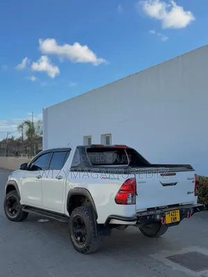 Toyota Hilux 2018 White