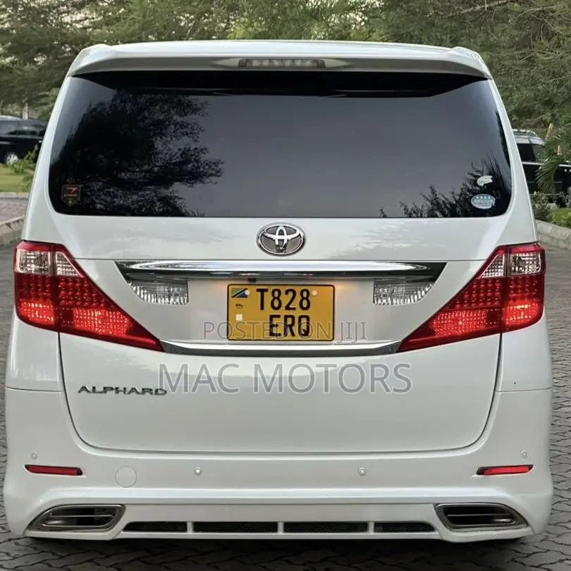 Toyota Alphard 2009 White