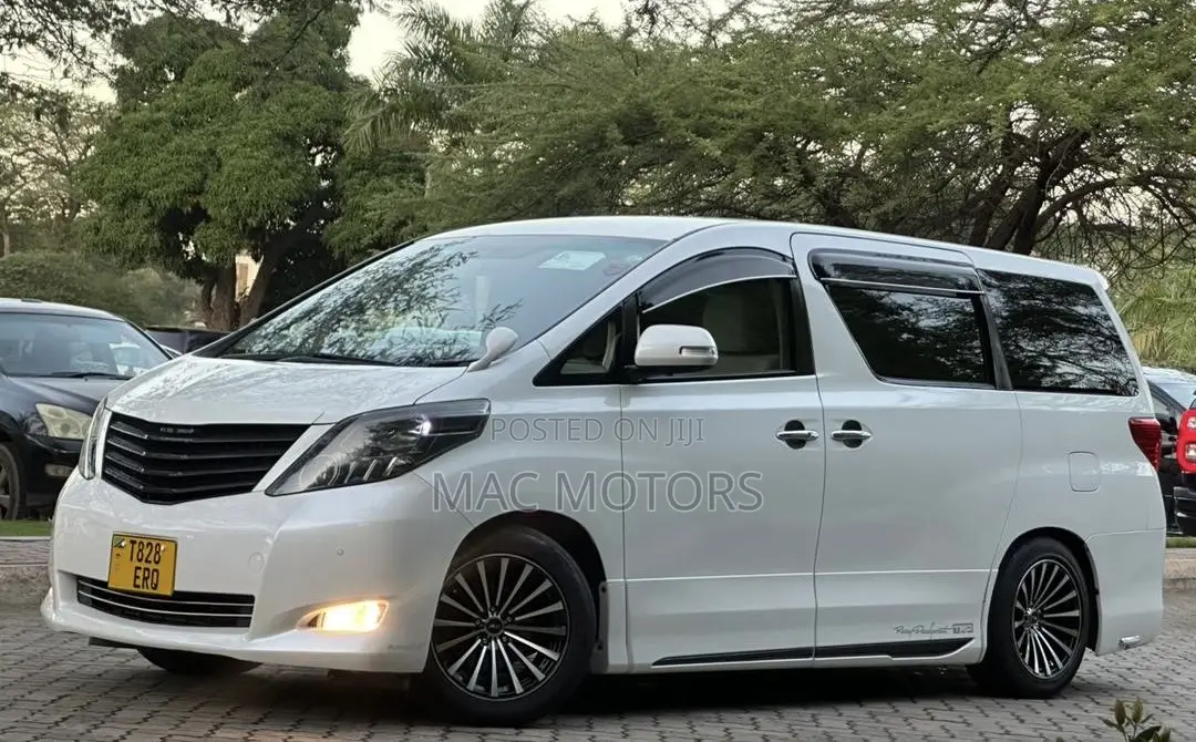Toyota Alphard 2009 White