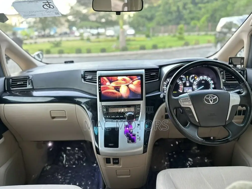 Toyota Alphard 2009 White
