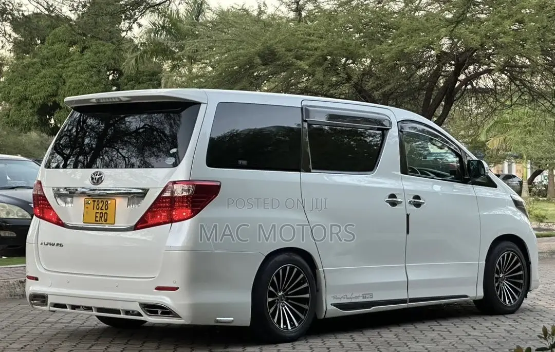 Toyota Alphard 2009 White