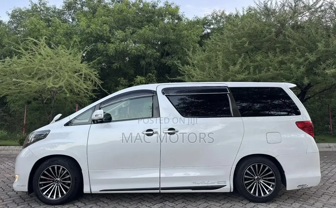Toyota Alphard 2009 White