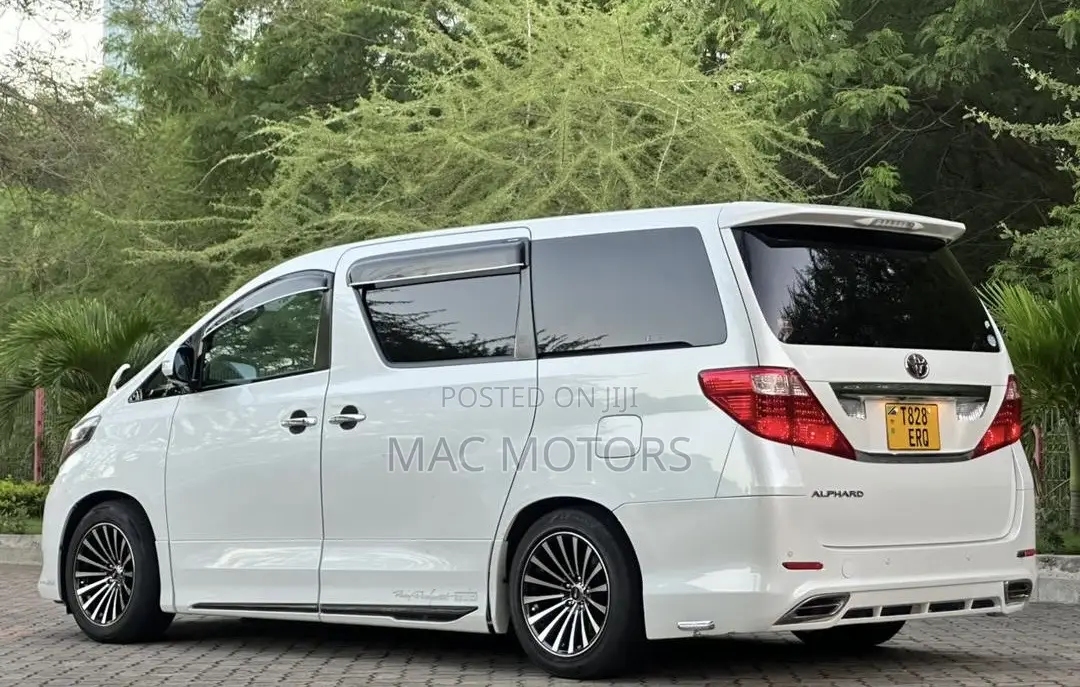 Toyota Alphard 2009 White