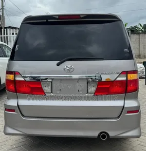 Toyota Alphard 2004 Silver
