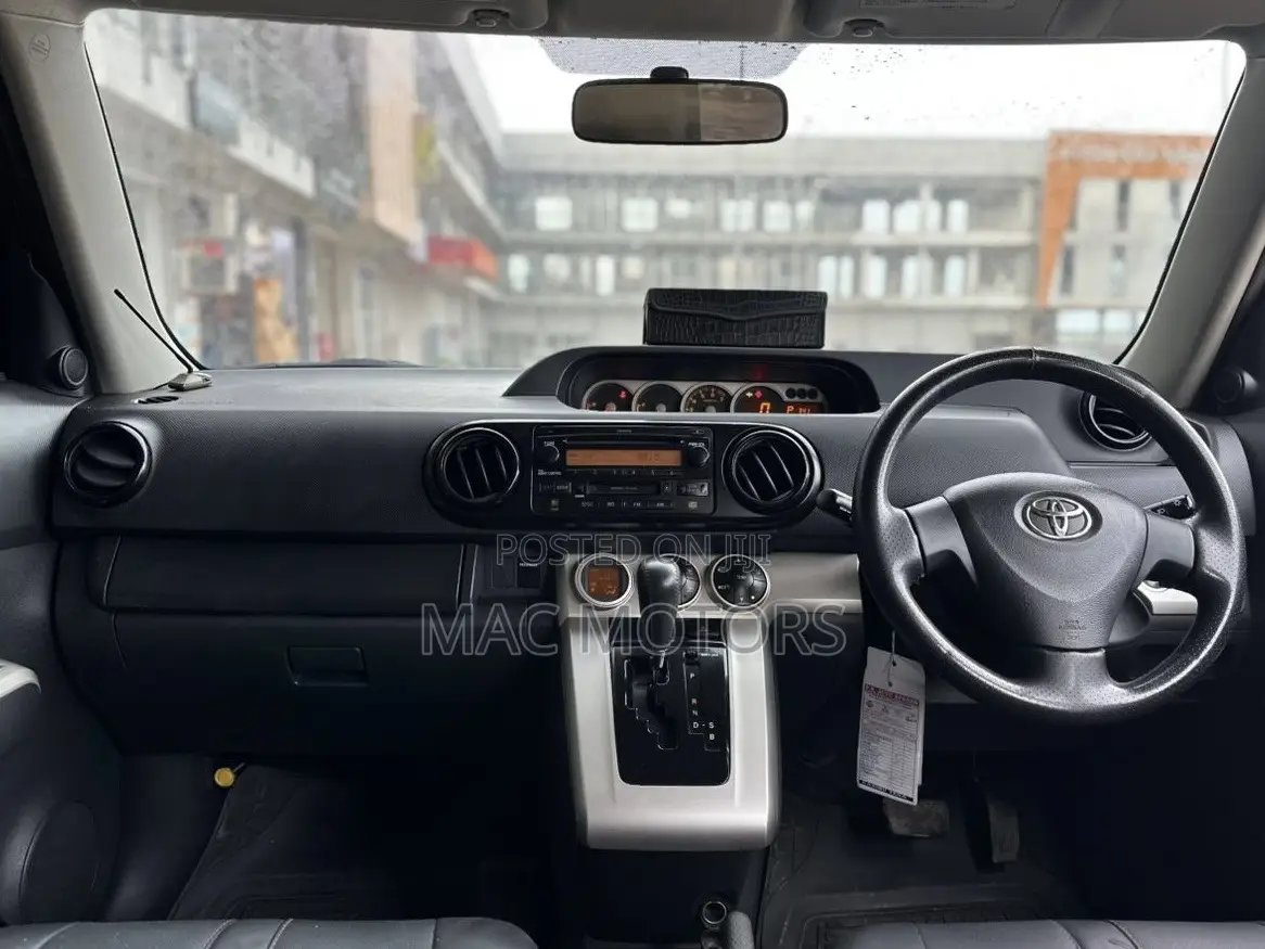 Toyota Corolla Rumion 2009 Black