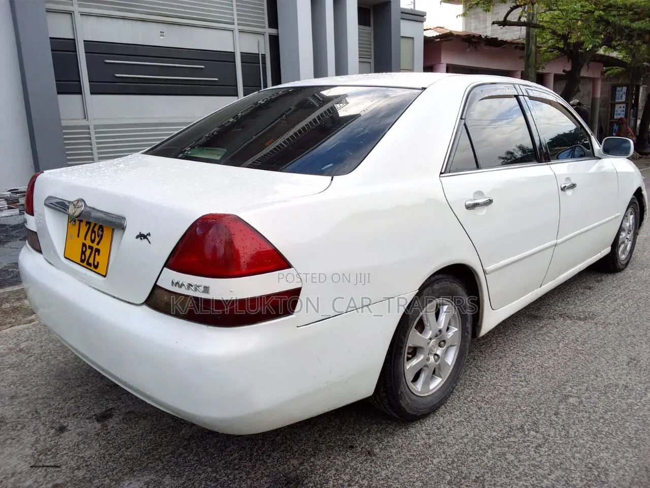 Toyota Mark II 2004 White