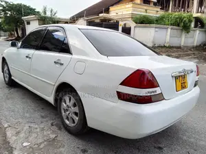 Toyota Mark II 2004 White