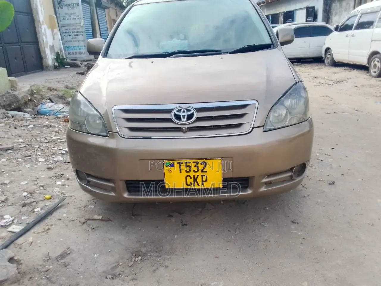 Toyota Crown 2006 Gold