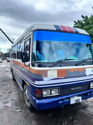 Toyota Coaster 1999