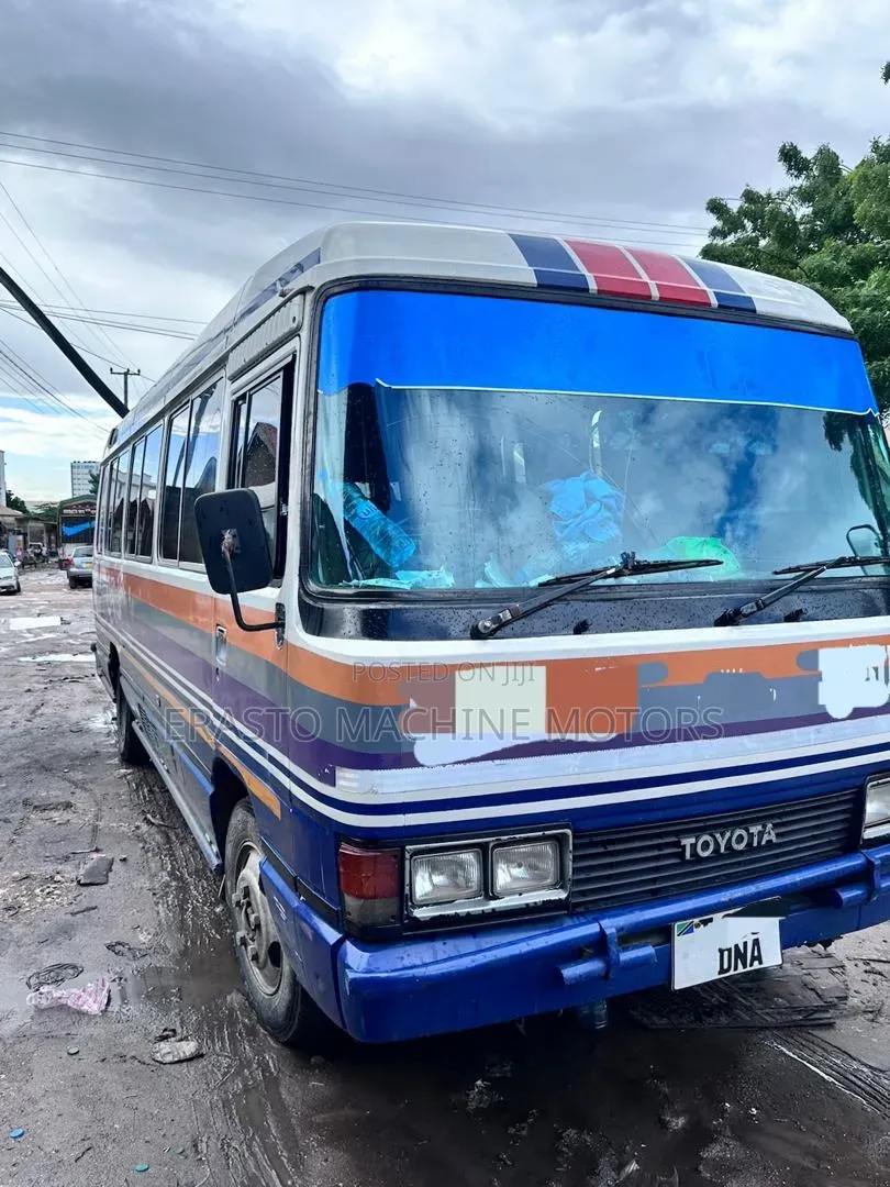 Toyota Coaster 1999