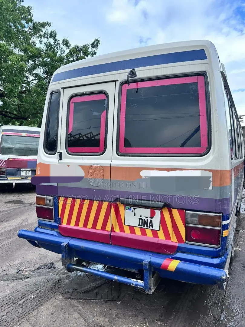 Toyota Coaster 1999