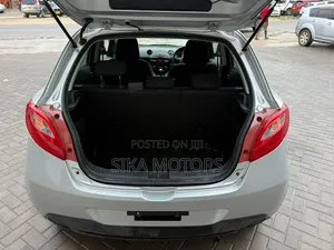 Mazda Demio 2011 Silver
