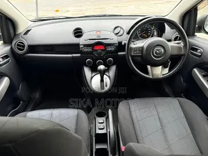 Mazda Demio 2011 Silver