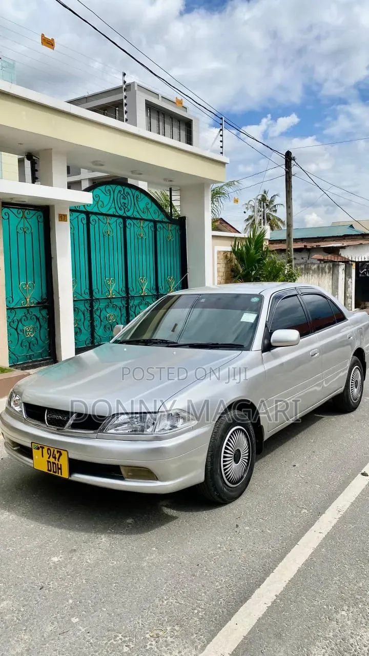 Toyota Carina 2000 Silver