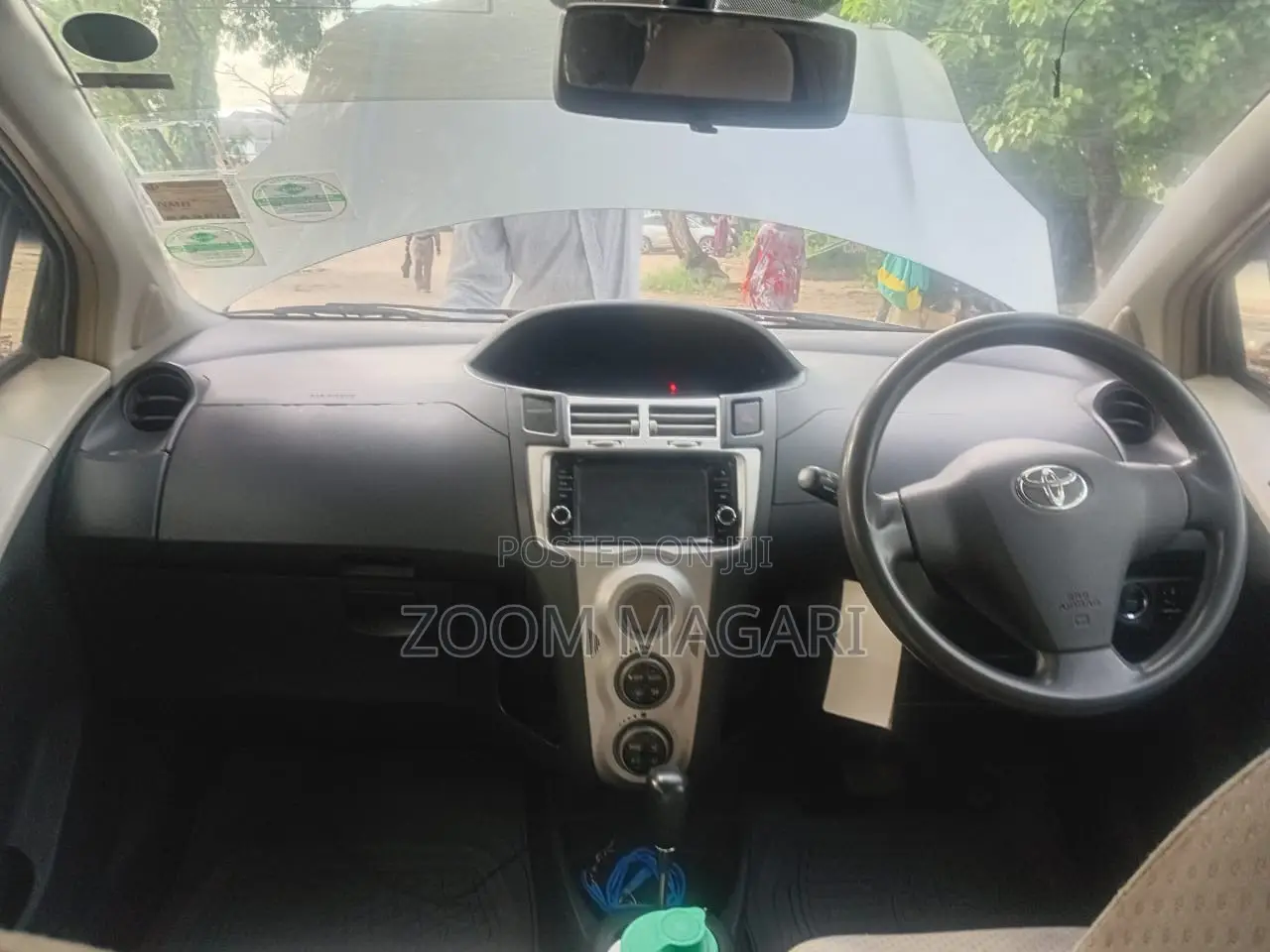 Toyota Vitz 2003 Silver