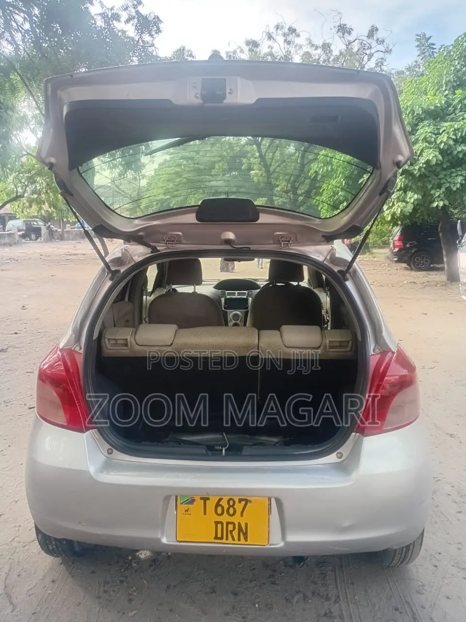 Toyota Vitz 2003 Silver