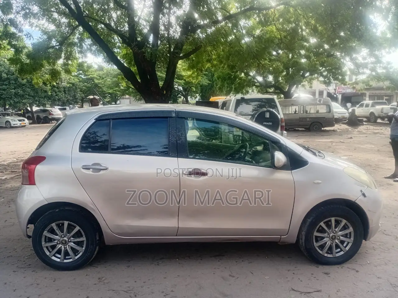 Toyota Vitz 2003 Silver