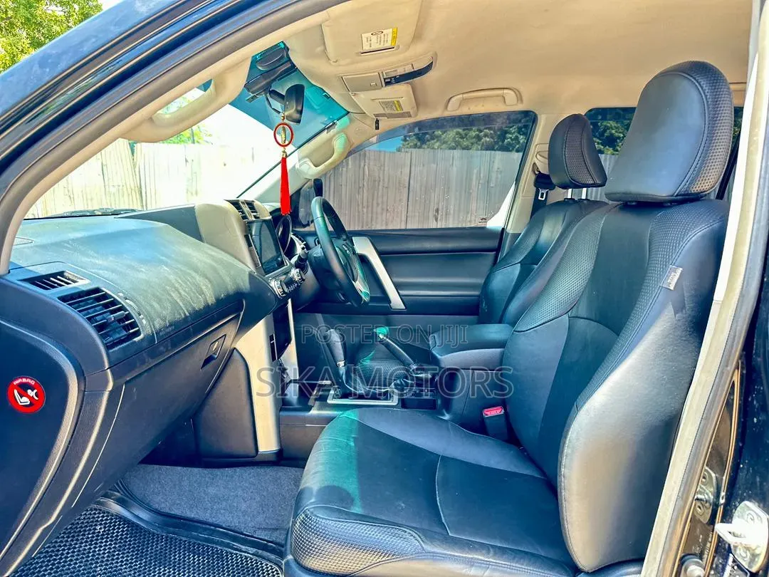 Toyota Land Cruiser Prado 2004 Black
