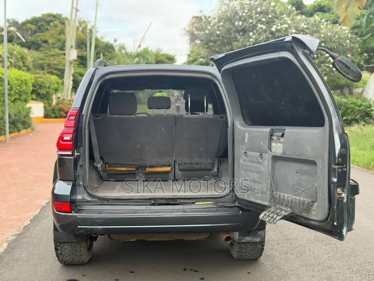 Toyota Land Cruiser Prado 2004 Black