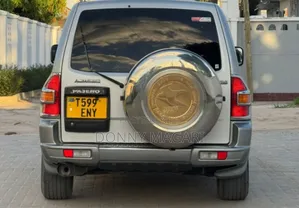 Mitsubishi Pajero 2008 Silver