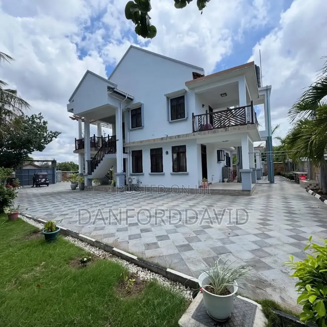 5bdrm House in Kahwa Real Estate, Mbezi Beach for rent