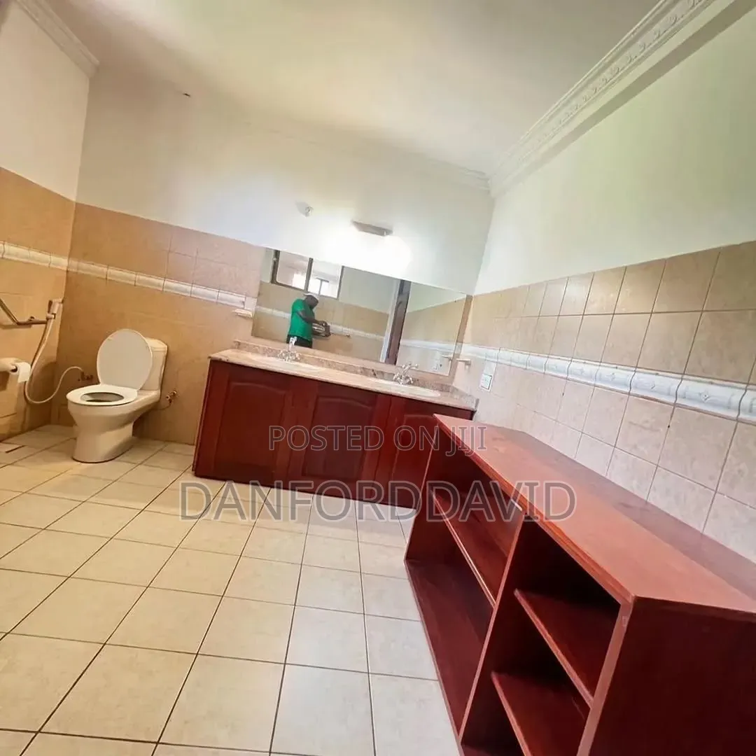 5bdrm House in Kahwa Real Estate, Mbezi Beach for rent