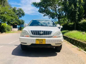 Toyota Harrier 2002 White