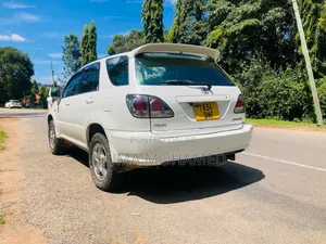 Toyota Harrier 2002 White