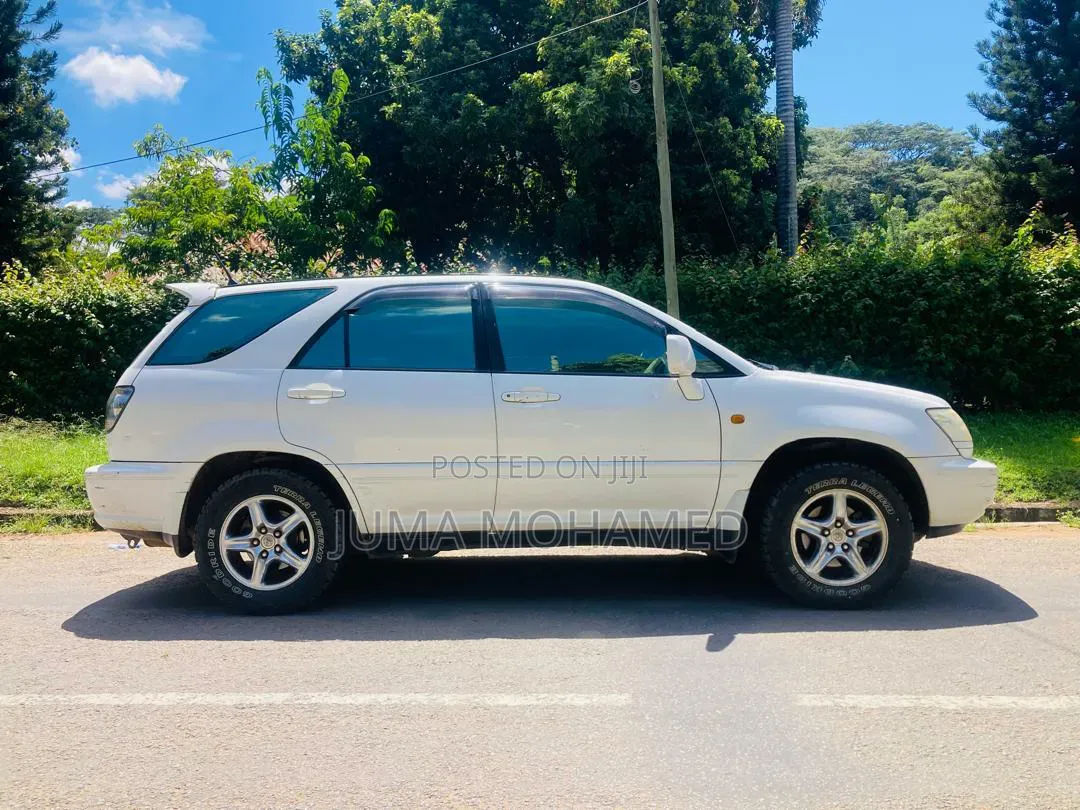 Toyota Harrier 2002 White