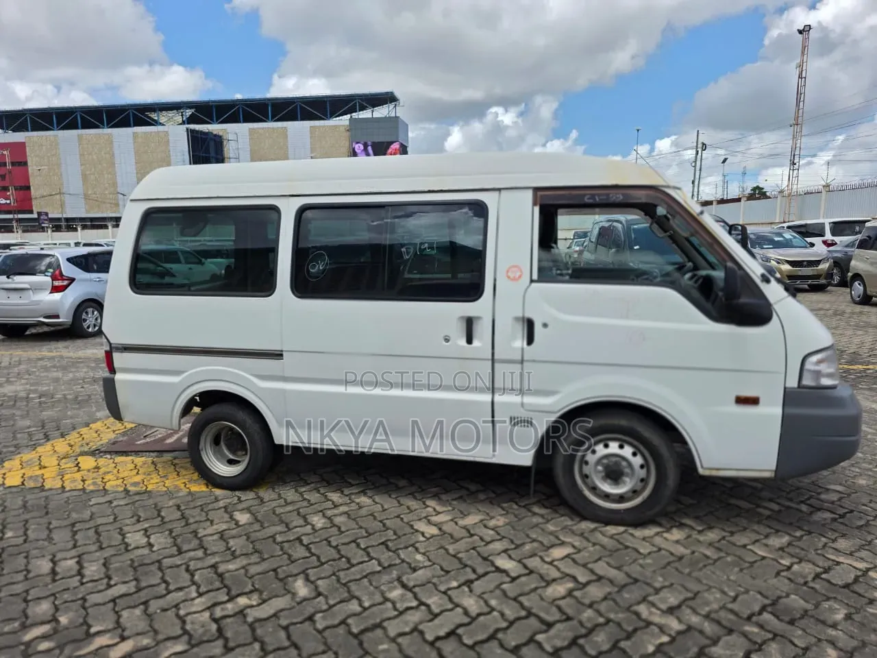 Mazda Bongo 2013 White
