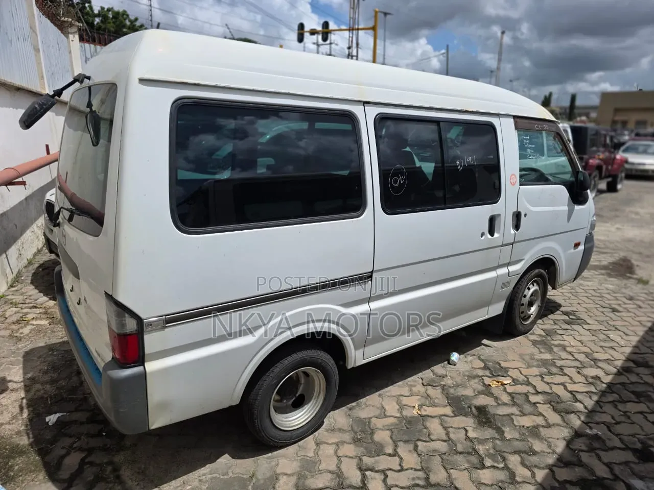 Mazda Bongo 2013 White