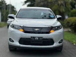 Toyota Harrier 2.0 4WD 2016 White