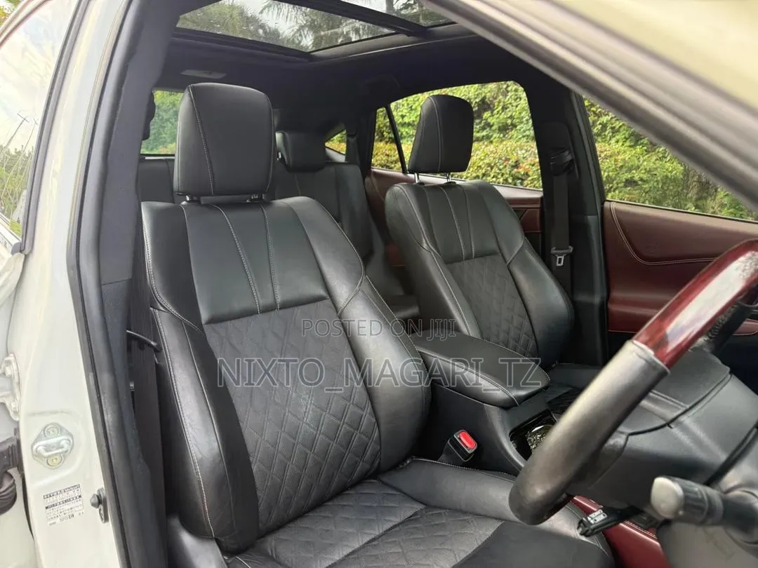 Toyota Harrier 2.0 4WD 2016 White