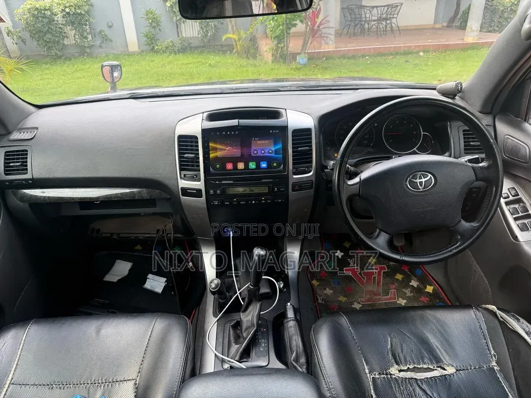 Toyota Land Cruiser 2005 Black