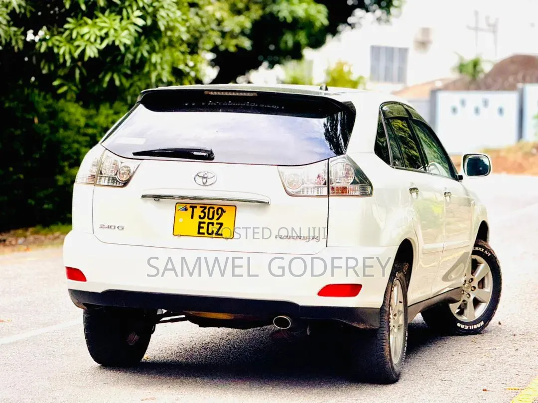 Toyota Harrier 2009 White