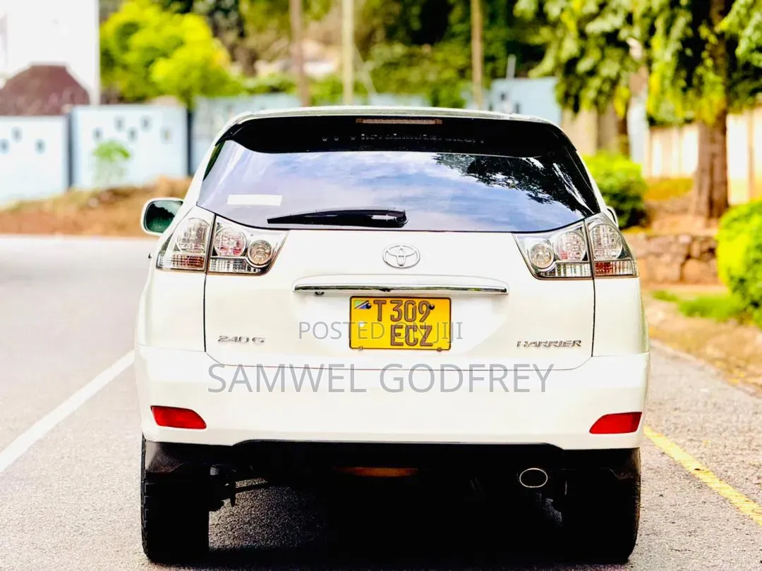 Toyota Harrier 2009 White