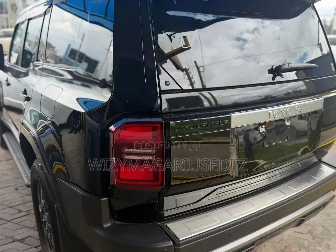 New Toyota Land Cruiser Prado 2.8 2024 Burgundy