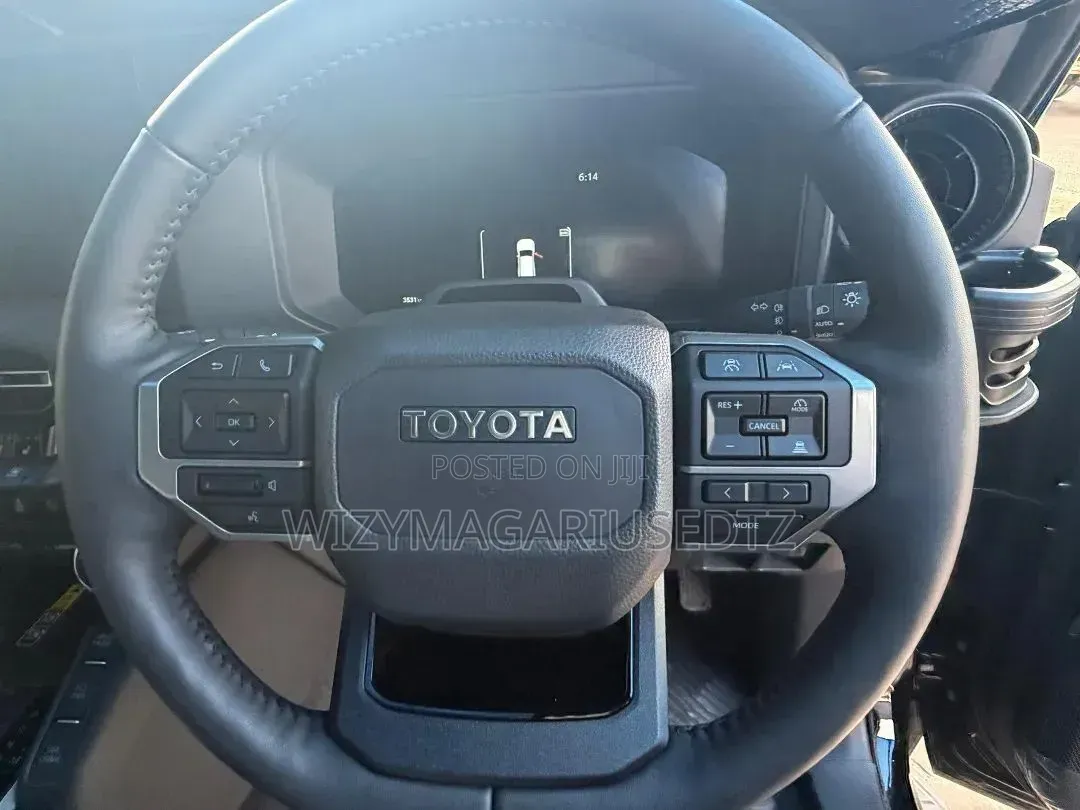 New Toyota Land Cruiser Prado 2.8 2024 Burgundy