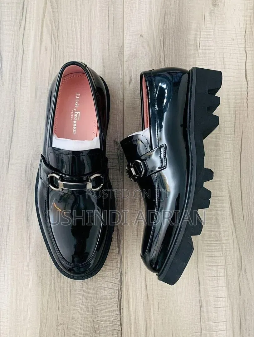 New ArrivalViatu Vya Kisasa Na Quality Ya Juu