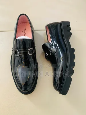 New ArrivalViatu Vya Kisasa Na Quality Ya Juu