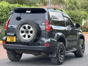 Toyota Land Cruiser Prado 2004 Black