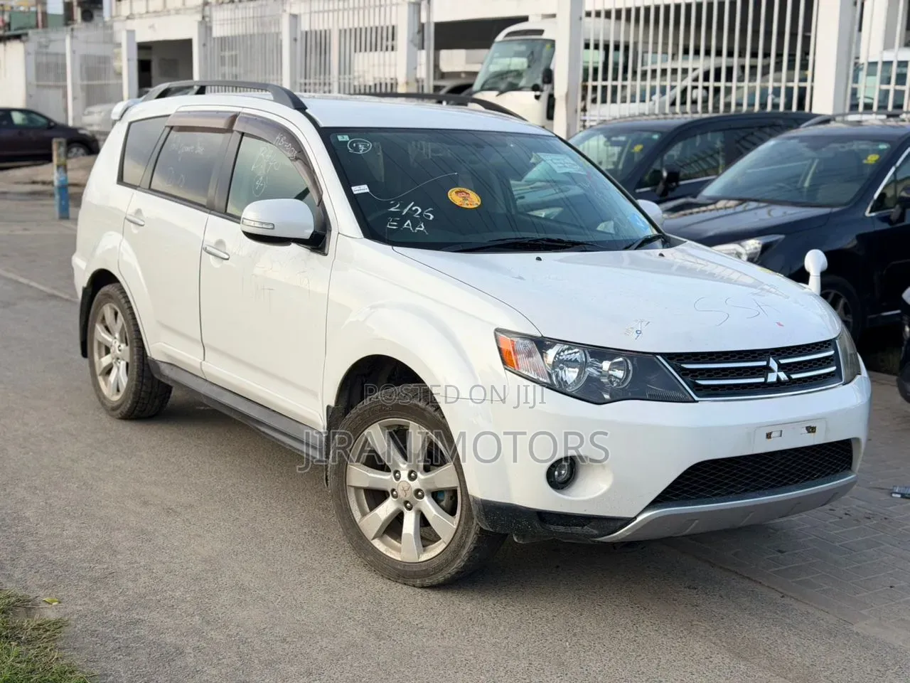 Mitsubishi Outlander ES 2010 White