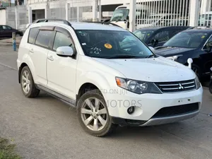 Mitsubishi Outlander ES 2010 White