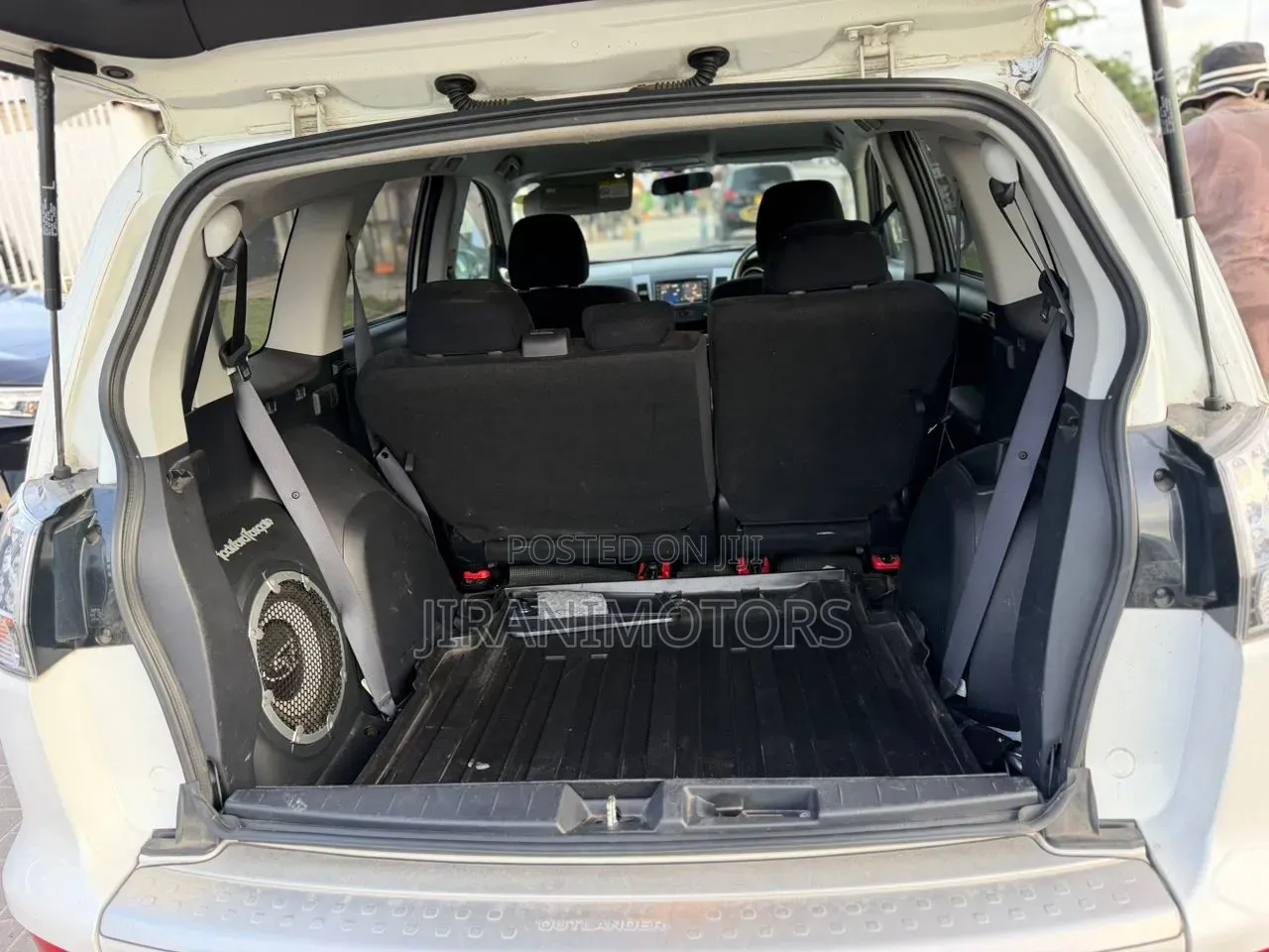 Mitsubishi Outlander ES 2010 White