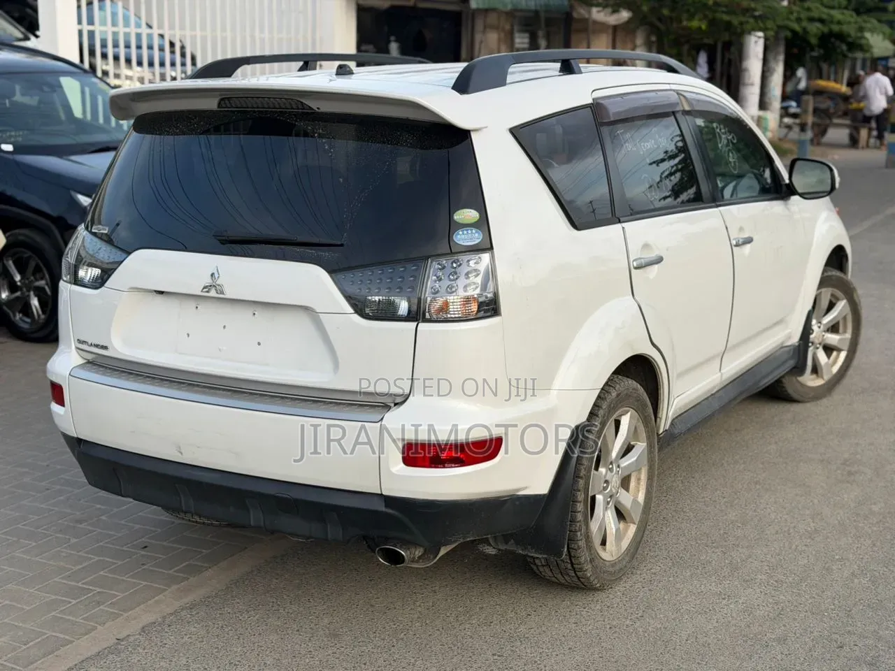 Mitsubishi Outlander ES 2010 White