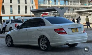 Mercedes-Benz C200 2009 White