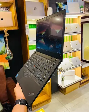 Laptop Lenovo ThinkPad T14 16GB Intel Core i5 SSHD (Hybrid) 256GB