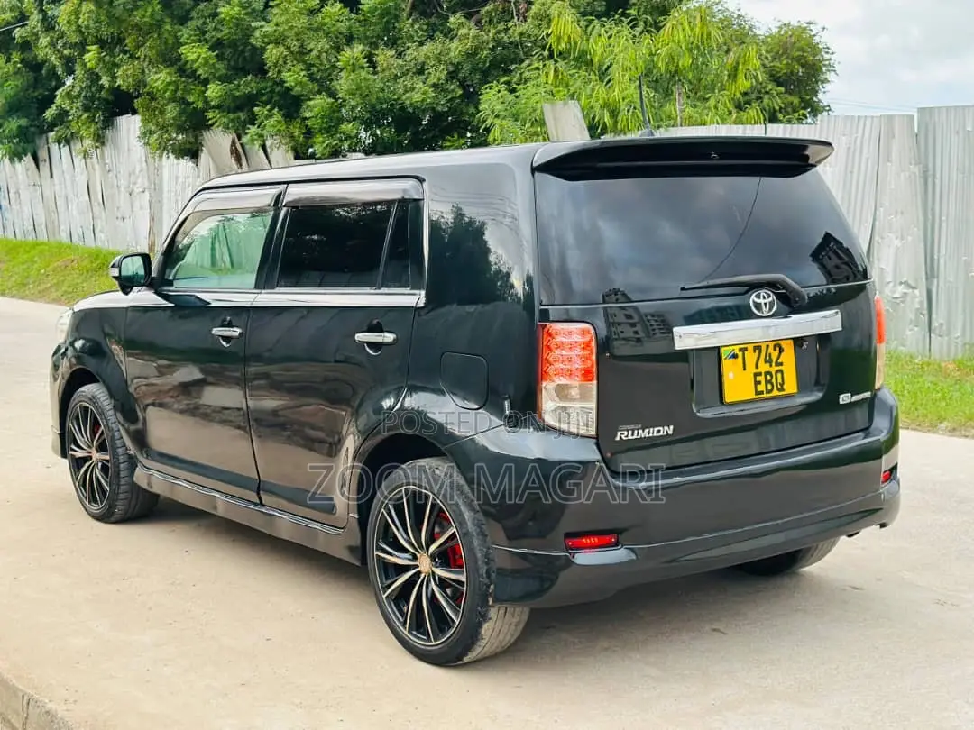 Toyota Corolla Rumion 2008 Black