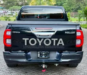 Toyota Hilux 2020 Black