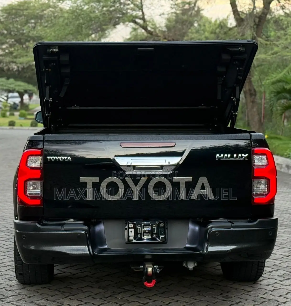 Toyota Hilux 2020 Black